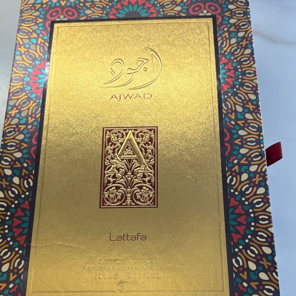 Ajwad by - Gold Fragrance Box